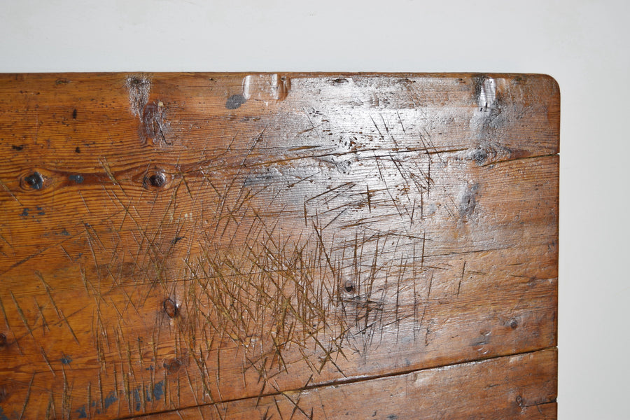 Pinewood Stretcher Table with Original Paint