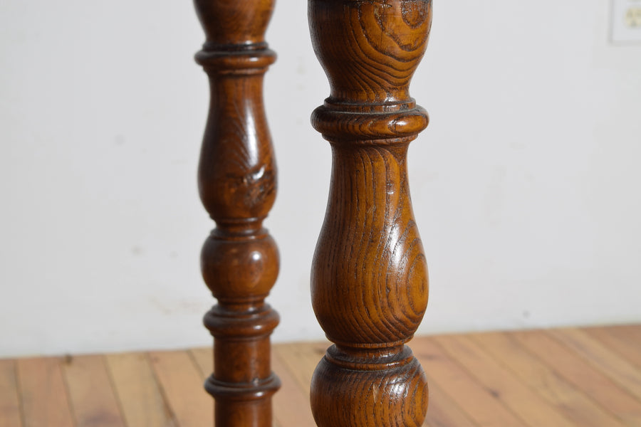 Turned Oak 1-Drawer Table