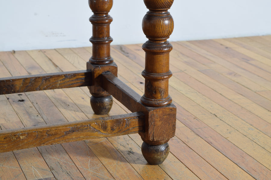 Turned Oak 1-Drawer Table