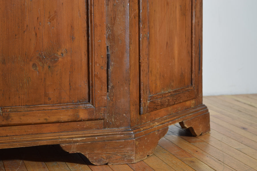 Large Rustic Larice Wood Scantonata Credenza