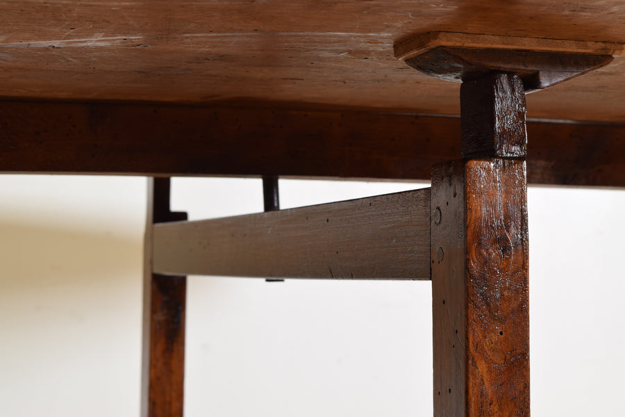 Figured Walnut Oval Folding Vineyard Table