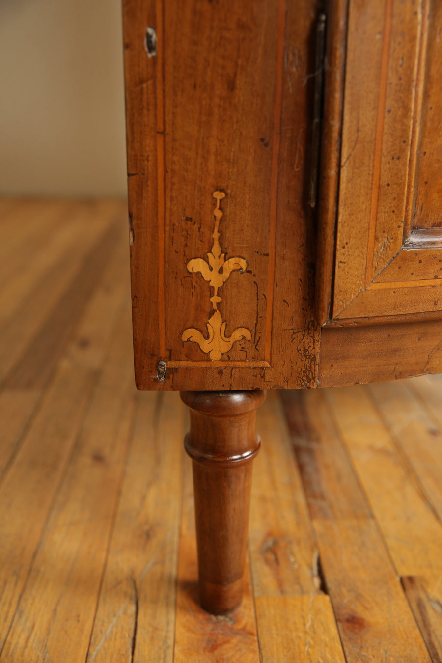 Walnut and Inlaid 4-Door Sagomata Credenza