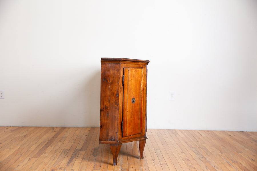 Walnut 4-Door Scantonata Credenza